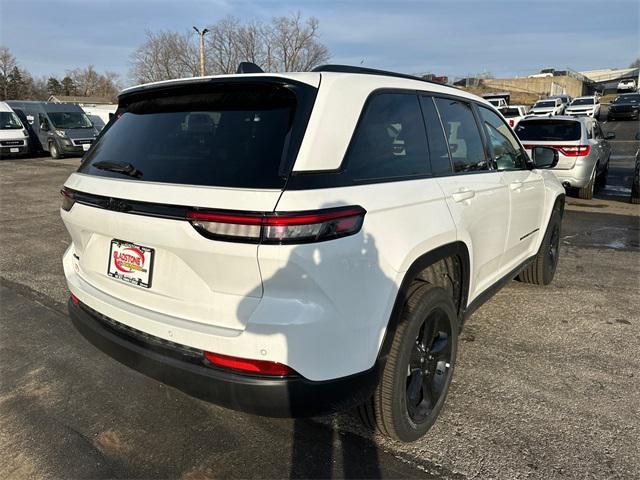 new 2025 Jeep Grand Cherokee car, priced at $47,580