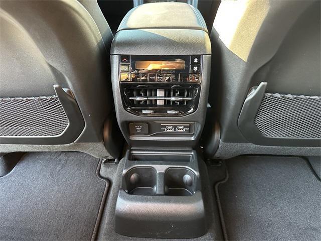 new 2025 Jeep Grand Cherokee L car, priced at $57,165