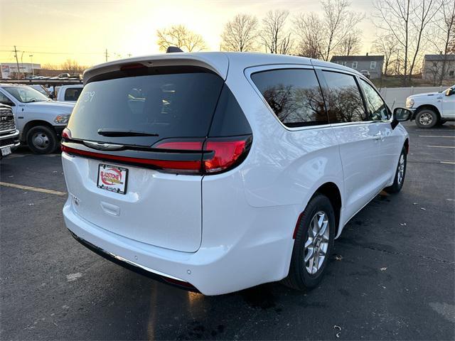 new 2025 Chrysler Pacifica car, priced at $44,145