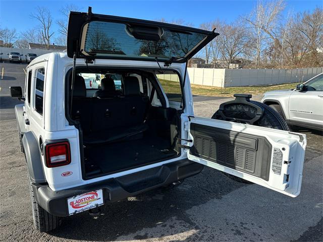 new 2025 Jeep Wrangler car, priced at $53,040