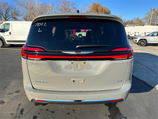 new 2025 Chrysler Pacifica car, priced at $49,530