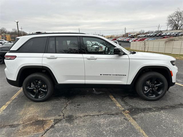 new 2025 Jeep Grand Cherokee car, priced at $51,940