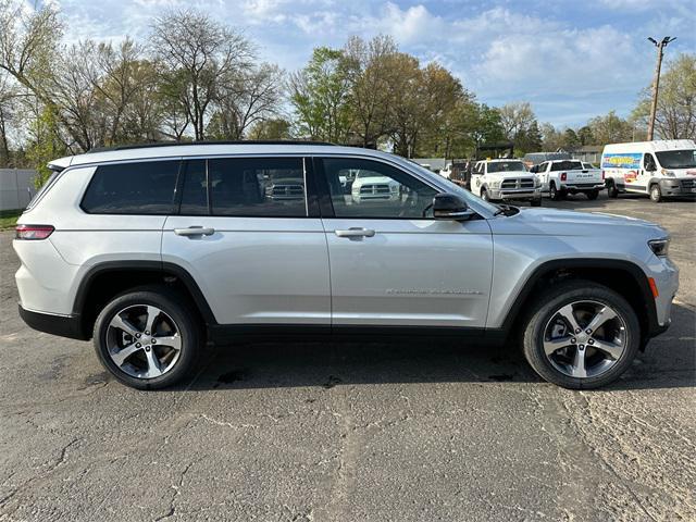 new 2025 Jeep Grand Cherokee L car, priced at $54,535