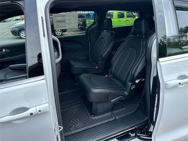 new 2025 Chrysler Pacifica car, priced at $51,610