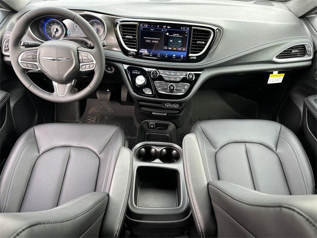 new 2025 Chrysler Pacifica car, priced at $51,610