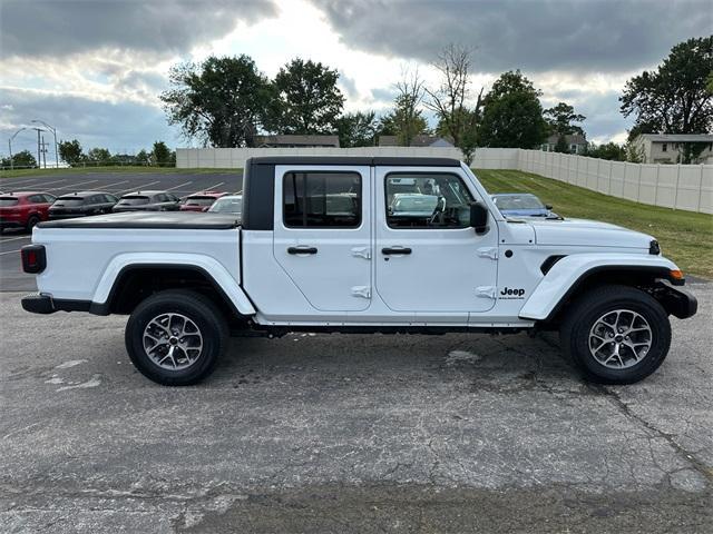 new 2024 Jeep Gladiator car, priced at $54,135