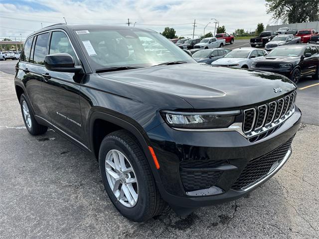 new 2024 Jeep Grand Cherokee car, priced at $43,670