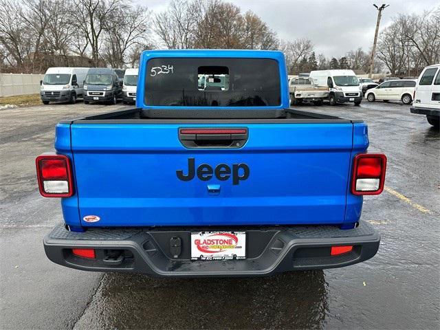 new 2025 Jeep Gladiator car, priced at $43,940