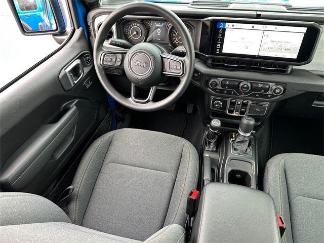 new 2025 Jeep Gladiator car, priced at $43,940