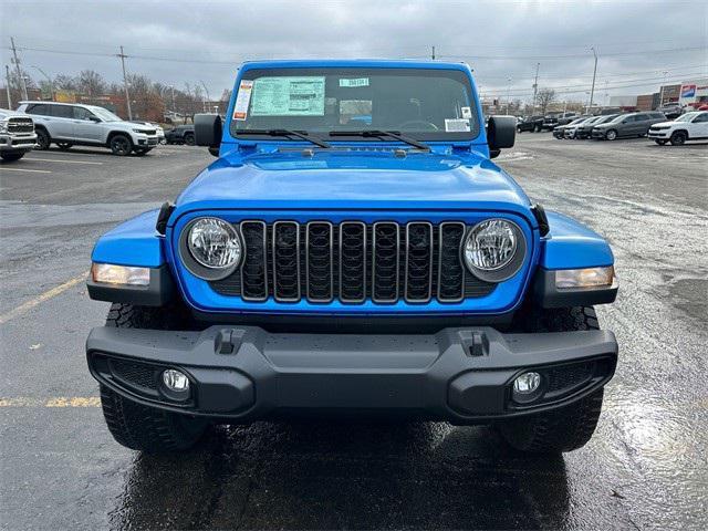 new 2025 Jeep Gladiator car, priced at $43,940