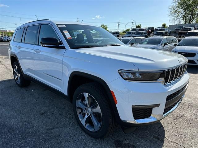 new 2024 Jeep Grand Cherokee L car, priced at $42,762