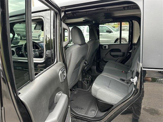 new 2025 Jeep Gladiator car, priced at $49,845