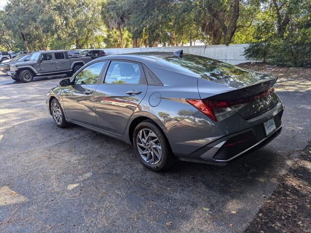 new 2024 Hyundai Elantra HEV car, priced at $24,062