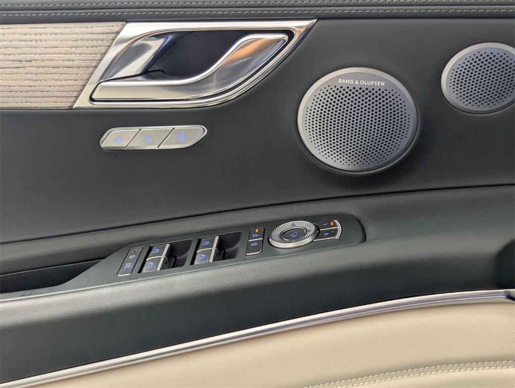 new 2025 Genesis GV80 car, priced at $73,051