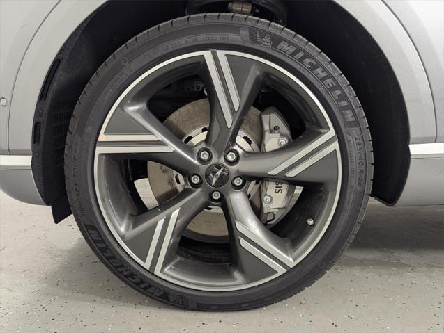 new 2025 Genesis GV80 car, priced at $82,675