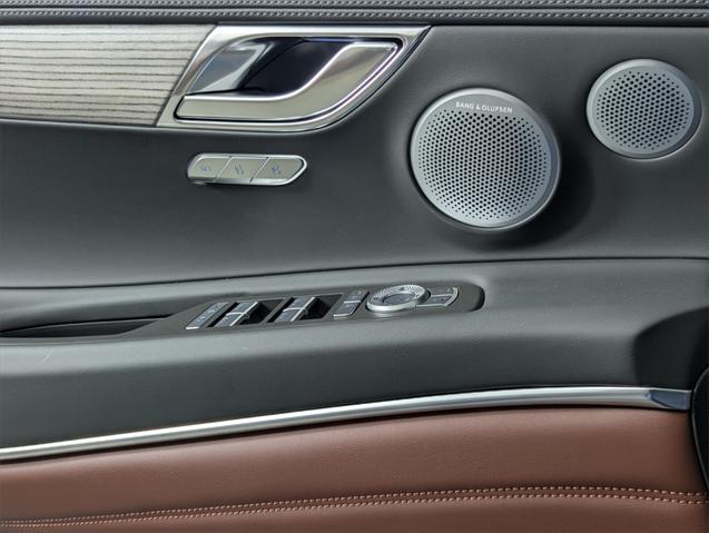 new 2025 Genesis GV80 car, priced at $82,675