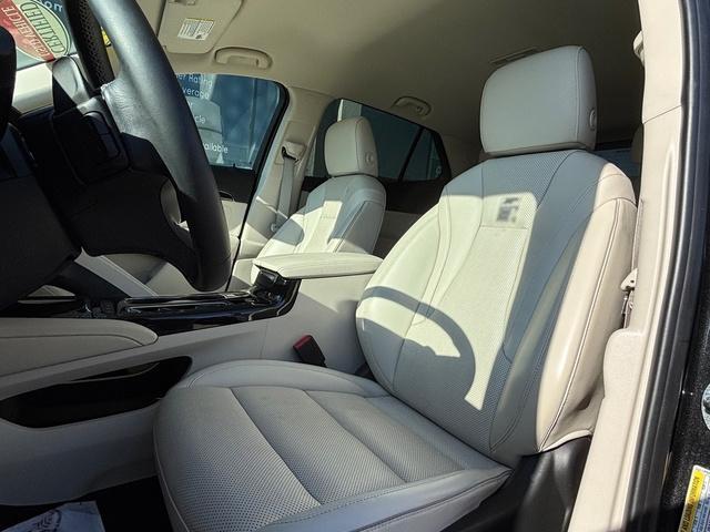 used 2022 Buick Envision car, priced at $27,500