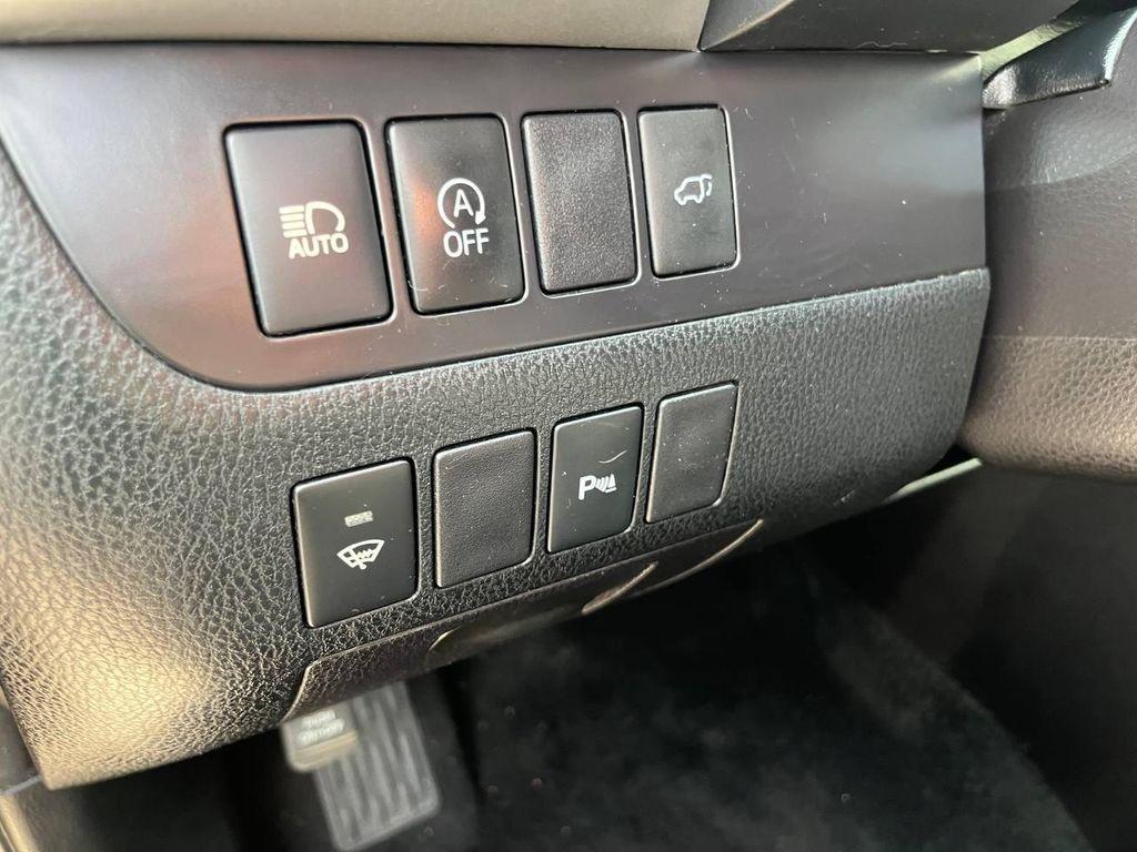 used 2018 Toyota Highlander car, priced at $16,995
