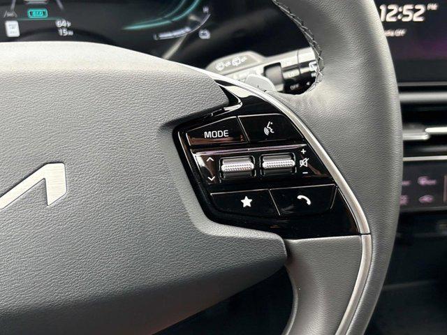 new 2025 Kia Niro car, priced at $30,755