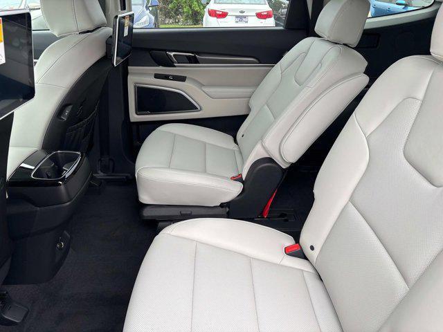 new 2025 Kia Telluride car, priced at $42,300