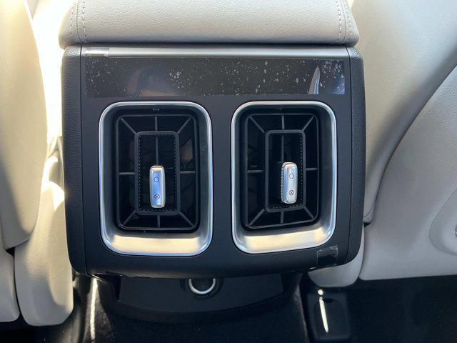 new 2025 Kia Sorento car, priced at $37,185