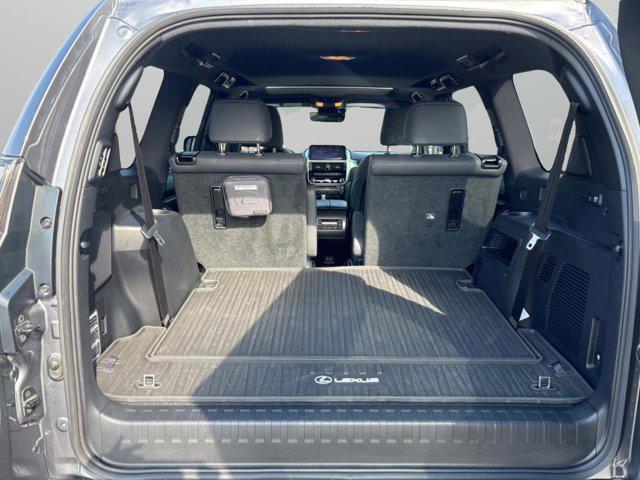 used 2023 Lexus GX 460 car, priced at $61,000