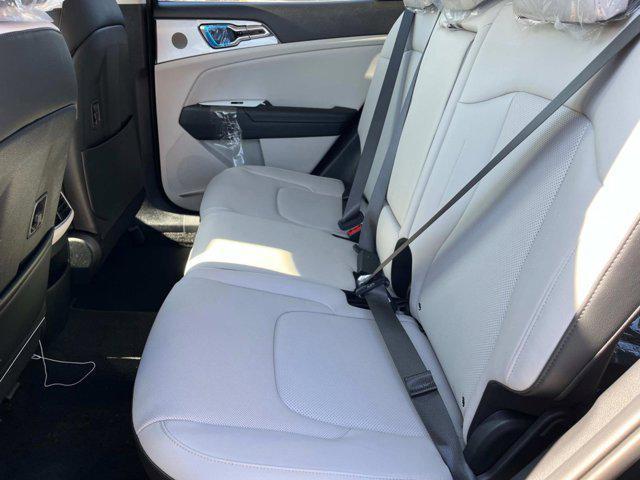 new 2025 Kia Sportage car, priced at $33,110