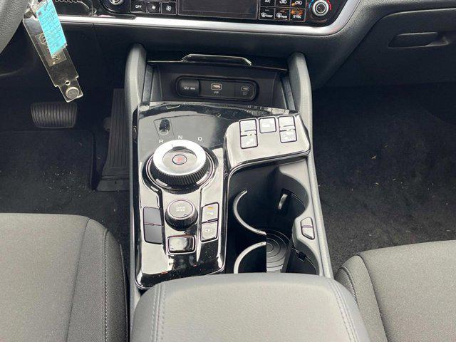 new 2025 Kia Sportage Hybrid car, priced at $29,390