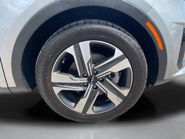 used 2023 Kia Sorento Hybrid car, priced at $30,600