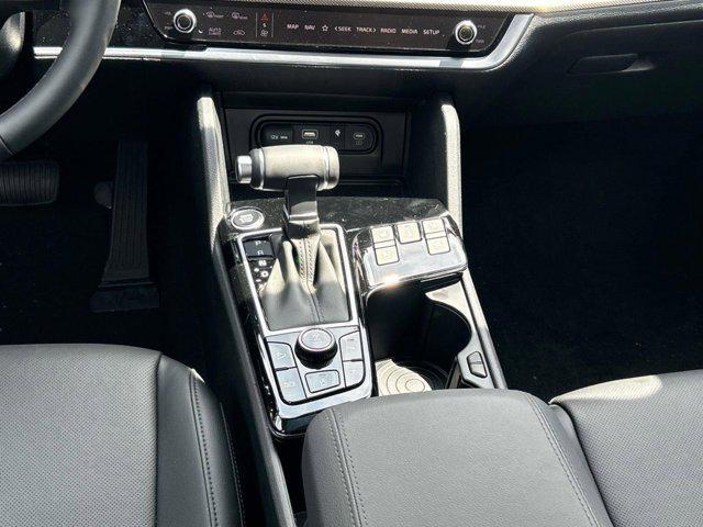 new 2025 Kia Sportage car, priced at $37,580