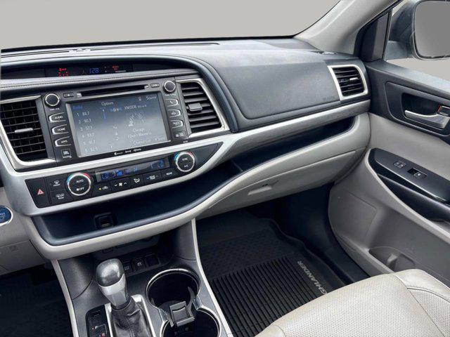 used 2017 Toyota Highlander Hybrid car, priced at $20,500
