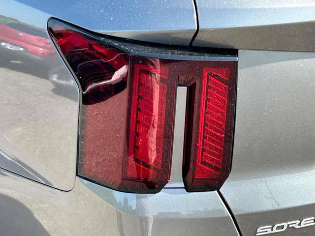 new 2025 Kia Sorento Hybrid car, priced at $40,148