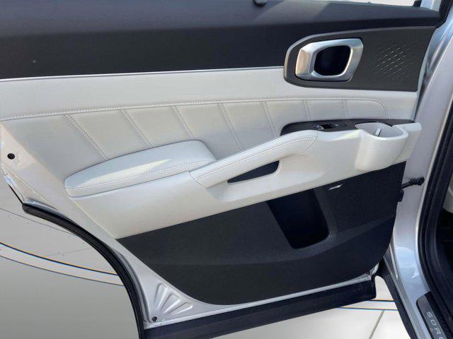 new 2025 Kia Sorento Hybrid car, priced at $45,990
