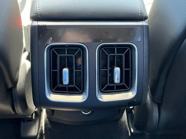 new 2025 Kia Sorento car, priced at $39,880