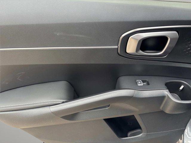 new 2025 Kia Sorento car, priced at $36,690