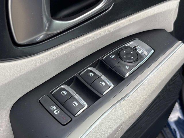 new 2025 Kia Sorento car, priced at $37,005