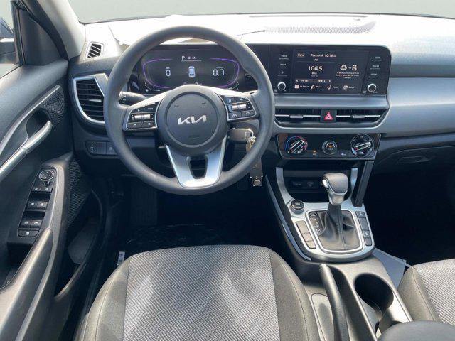 new 2025 Kia Seltos car, priced at $25,025