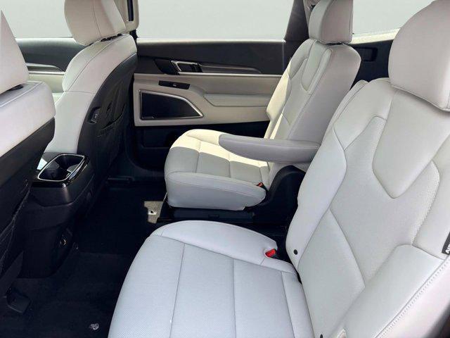 new 2025 Kia Telluride car, priced at $40,977