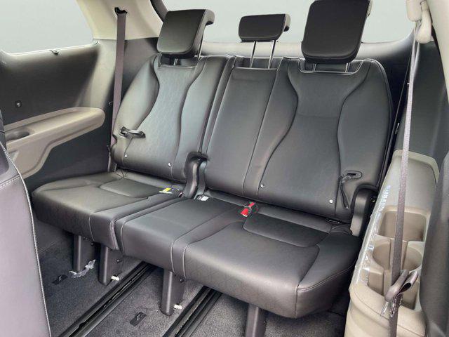 new 2026 Kia Carnival Hybrid car, priced at $43,260