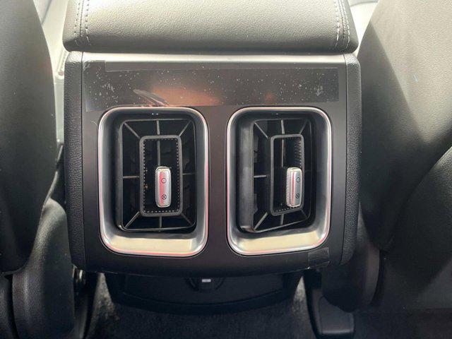 new 2025 Kia Sorento car, priced at $38,325