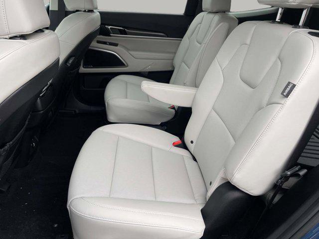 new 2025 Kia Telluride car, priced at $43,620