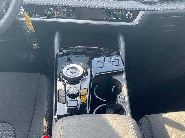 new 2025 Kia Sportage Hybrid car, priced at $29,390