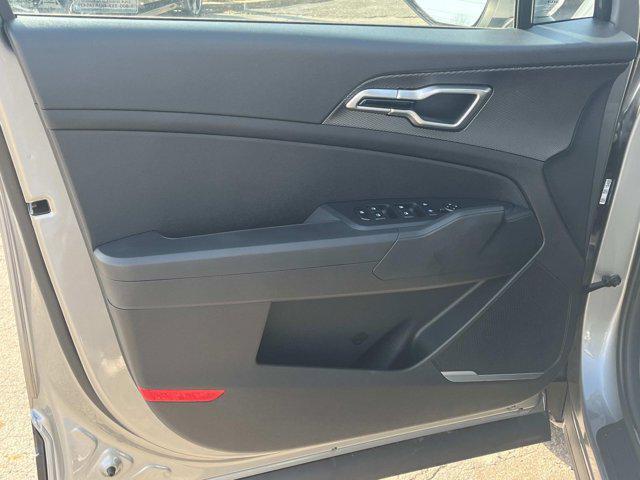 new 2025 Kia Sportage Hybrid car, priced at $29,640