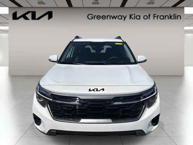 new 2025 Kia Seltos car, priced at $30,000