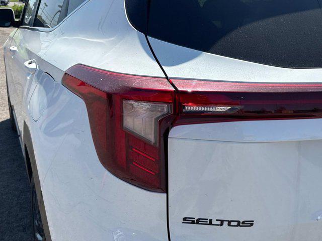 new 2025 Kia Seltos car, priced at $30,000