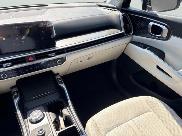new 2025 Kia Sorento Hybrid car, priced at $38,438