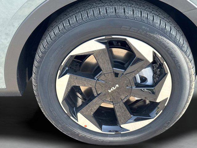 new 2025 Kia Sorento Hybrid car, priced at $38,438