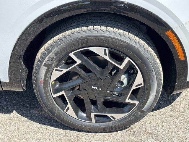 new 2025 Kia Sportage car, priced at $36,755