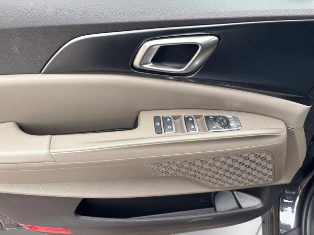 new 2025 Kia Carnival car, priced at $40,065