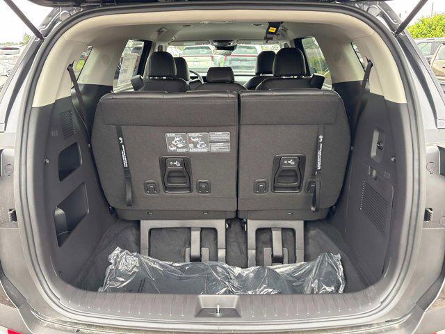 new 2025 Kia Carnival car, priced at $40,065